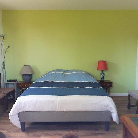 Chambre D'Hote Saint-Remy-en-Rollat Bagian luar foto